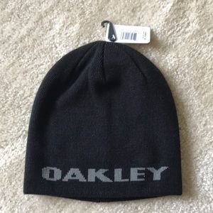 Brand new men’s Oakley beanie
